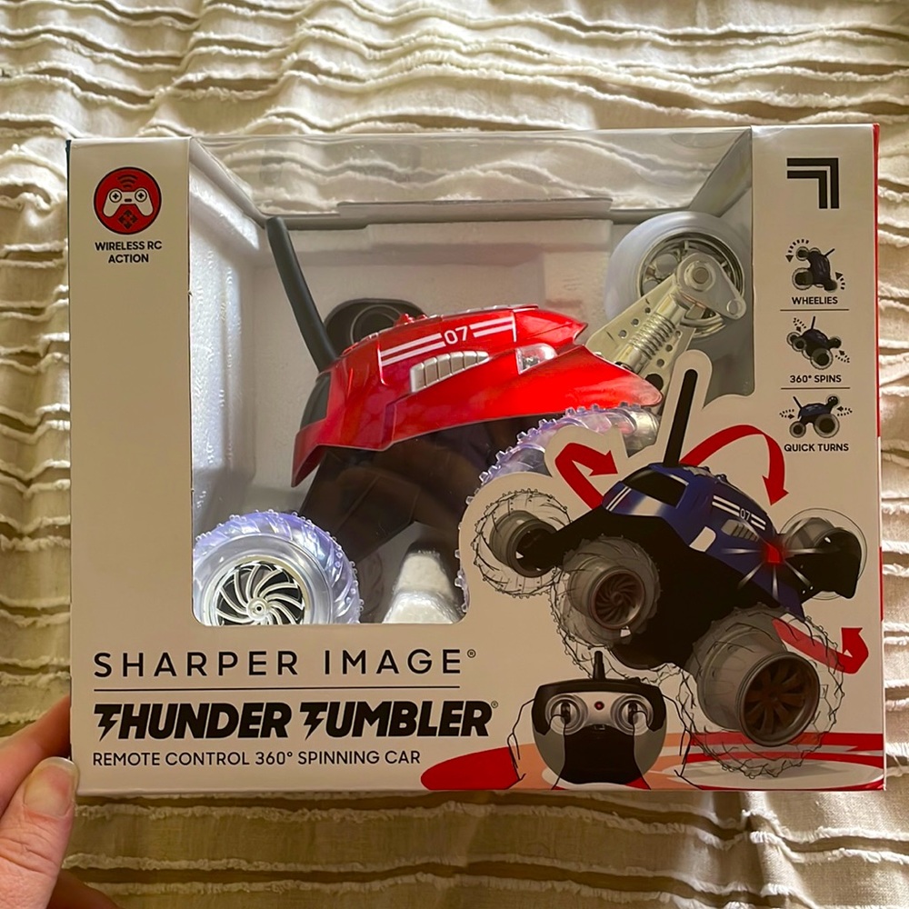 Sharper Image Thunder Tumbler 360 Spinning Wireless RC Car-New